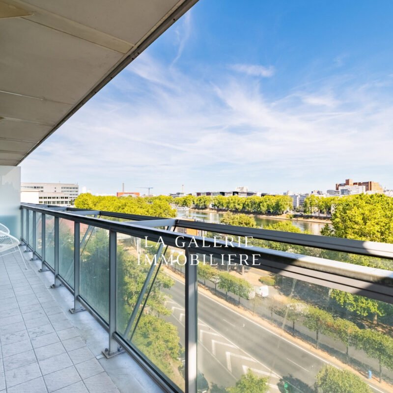 ASNIÈRES-SUR-SEINE/ CLICHY-LA-GARENNE- GRAND APPARTEMENT 4/5P CLIMATISÉ GRAND BALCON BOX PARKING POSSIBLE à Asnières-sur-Seine (92600)