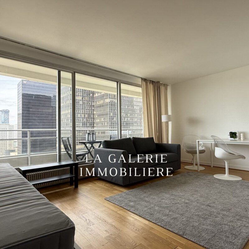 Location meublée – Studio 39 m² avec balcon et vue dégagée à Puteaux (92800)
