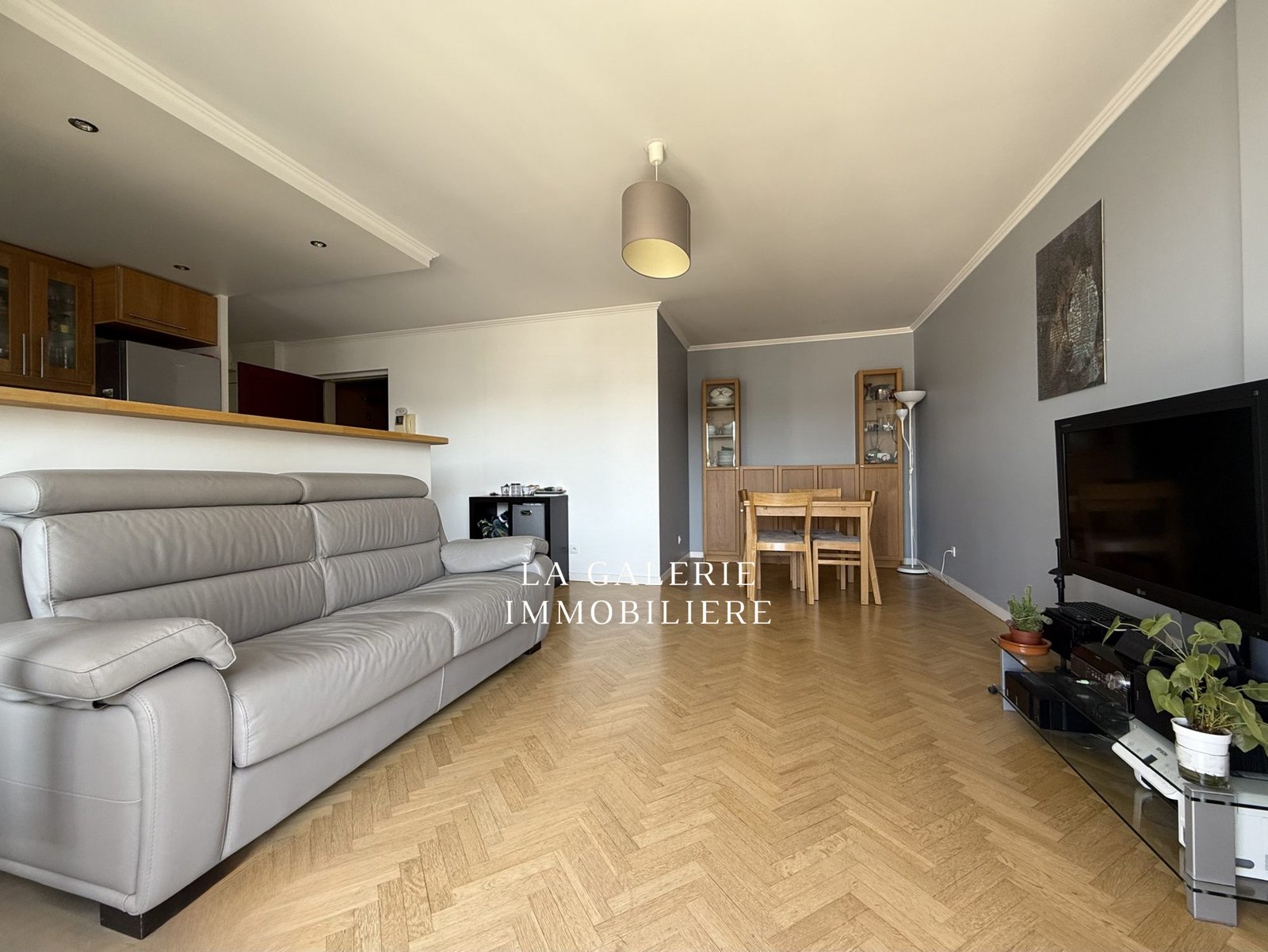 Appartement 4 pièces cave + parking à Puteaux (92800) – Image 4