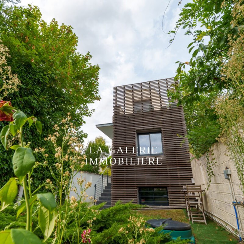 Maison 9 pièces 180m² et 630m² de terrain à Colombes (92700)