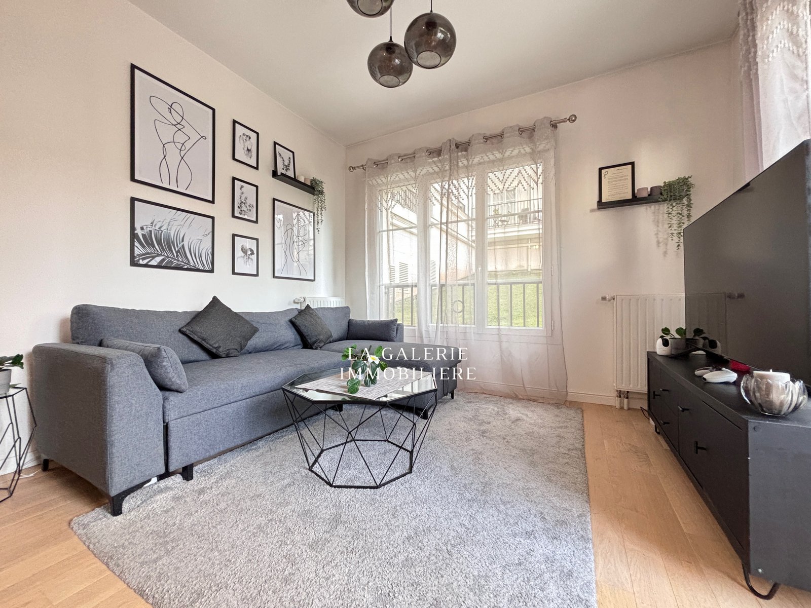 Appartement 2 pièces 50m², jardin 20m² + parking à Puteaux (92800) – Image 2