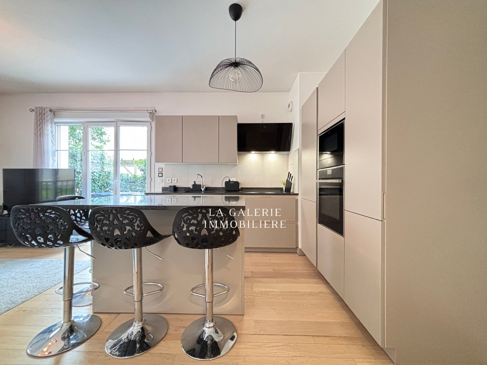 Appartement 2 pièces 50m², jardin 20m² + parking à Puteaux (92800) – Image 3