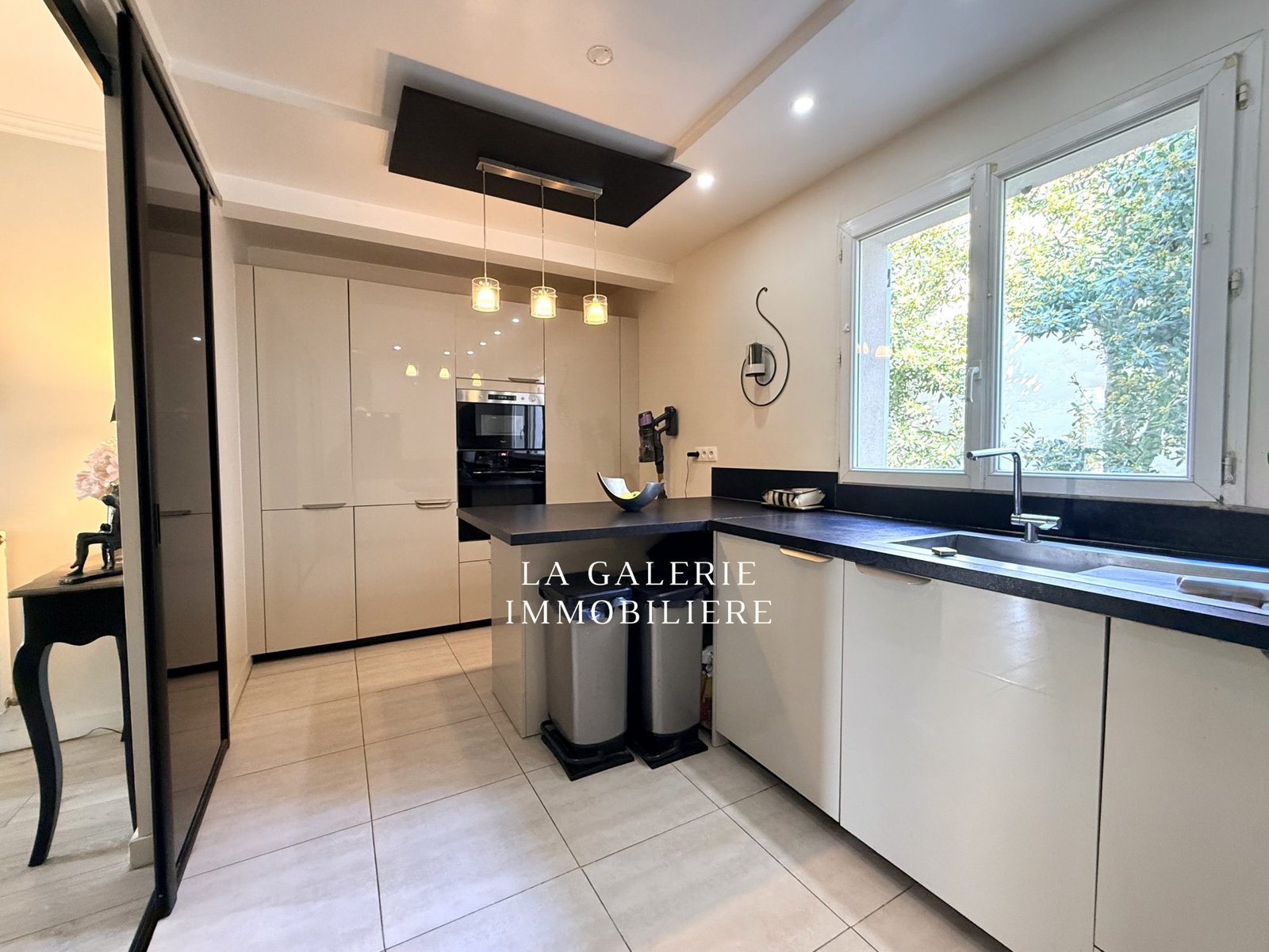 Maison 8 pièces, jardin de 400m² et dépendance à Nanterre (92000) – Image 9