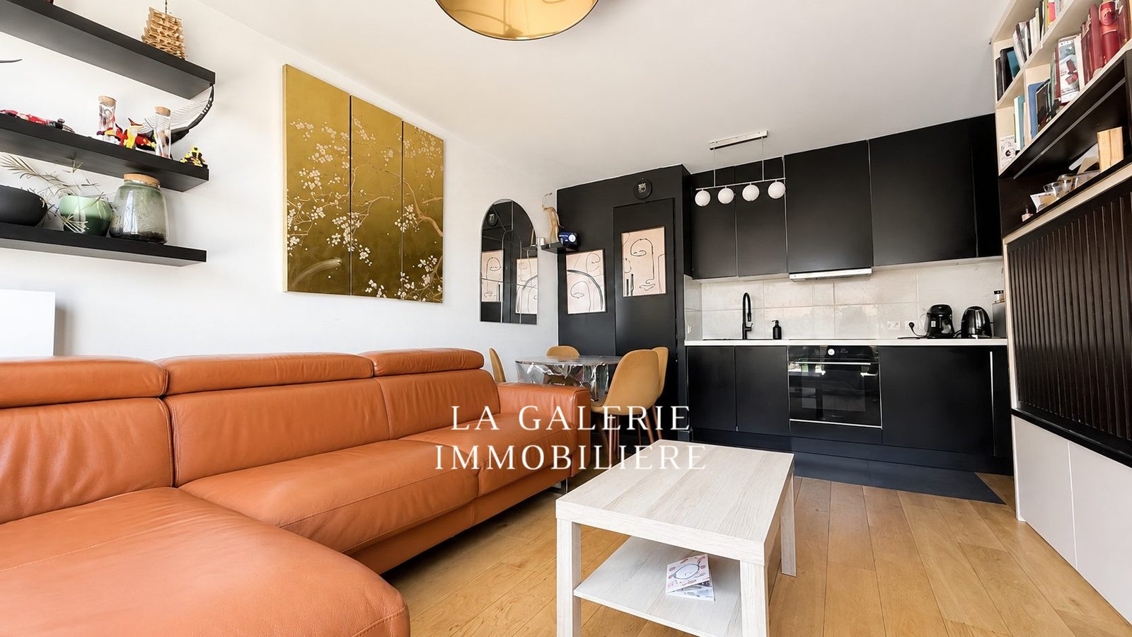 Location meublée - 3 pièces 50m², terrasse et parking à Suresnes (92150) – Image 3