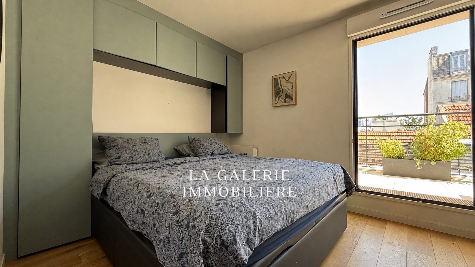 Location meublée - 3 pièces 50m², terrasse et parking à Suresnes (92150) – Image 4