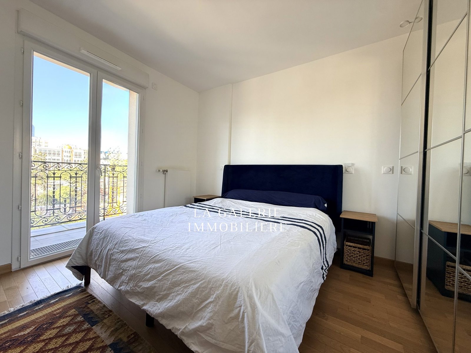 Location meublée - 2 pièces avec loggia et balcon + parking à Puteaux (92800) – Image 6