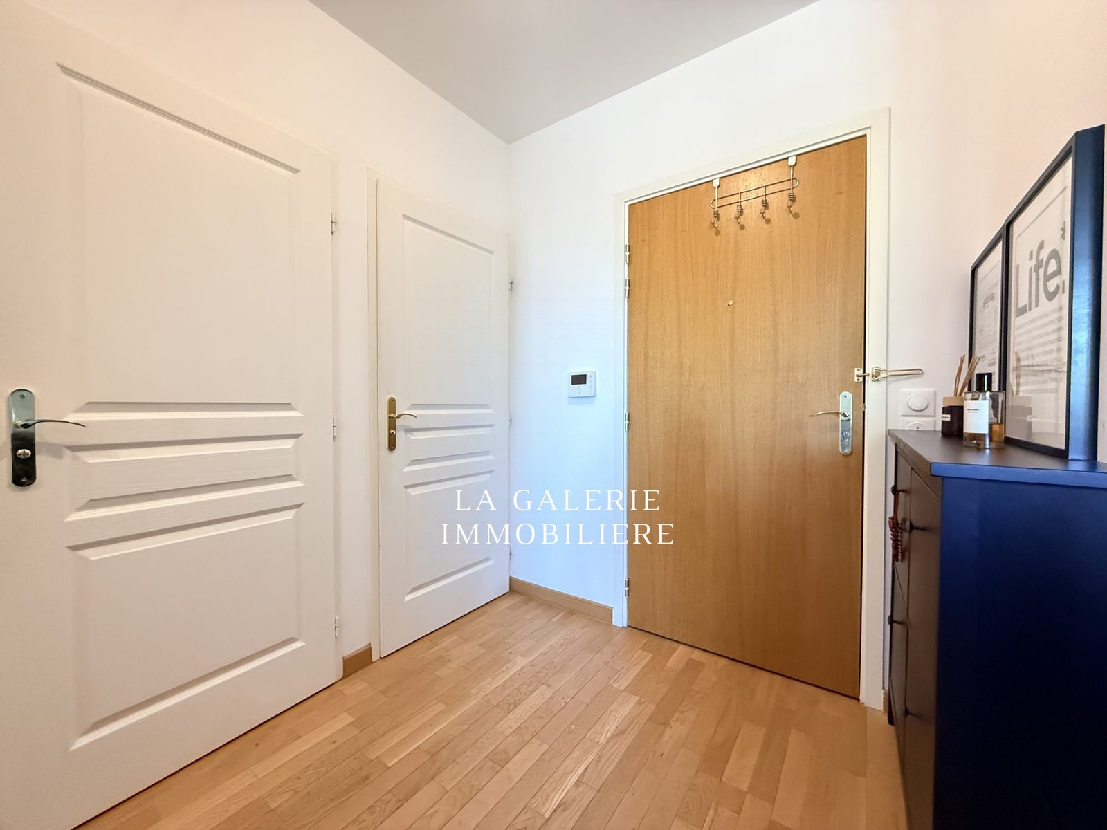 Location meublée - 2 pièces avec loggia et balcon + parking à Puteaux (92800) – Image 5