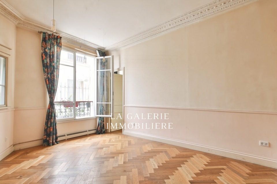 Appartement 2 pièces 42 m² · à Paris · 42 m² · 349 000 €