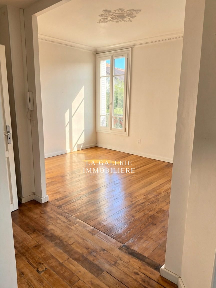 Appartement 3 pièces 47 m² · à Suresnes · 47 m² · 299 000 €