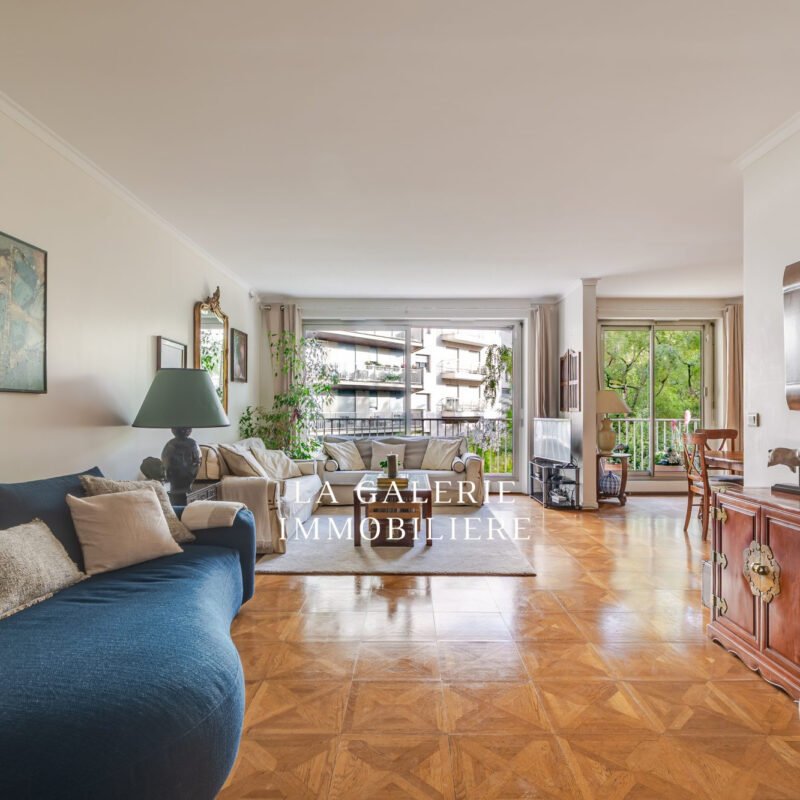 Appartement familial 4 chambres, 2 grands balcons côté jardin au calme, secteur Cité scolaire Pasteur – box en sus à Neuilly-sur-Seine (92200)