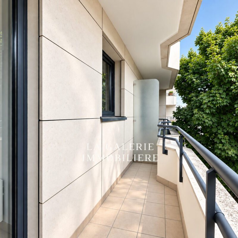 PUTEAUX – 4 PIÈCES 91 M² – 3 CHAMBRES – DOUBLE BOX – T2 À 8 MIN – ÉCOLE À 100 M à Puteaux (92800)