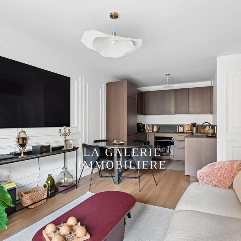 Appartement 3 pièces balcon et parking à Suresnes (92150)
