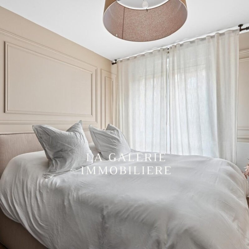 Appartement 3 pièces balcon et parking à Suresnes (92150)