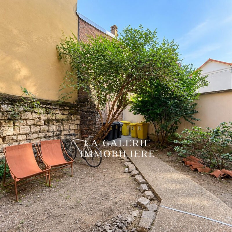 Appartement 2 pièces 36 m² rénové avec cave à Puteaux (92800)