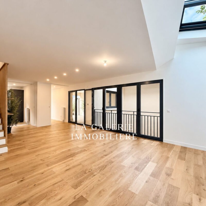 MAISON NEUVE – FRAIS NOTAIRE REDUITS – RT 2020 à Suresnes (92150)